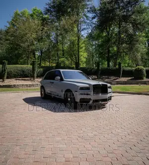 Rolls-Royce Cullinan Black Badge 2022 Gray