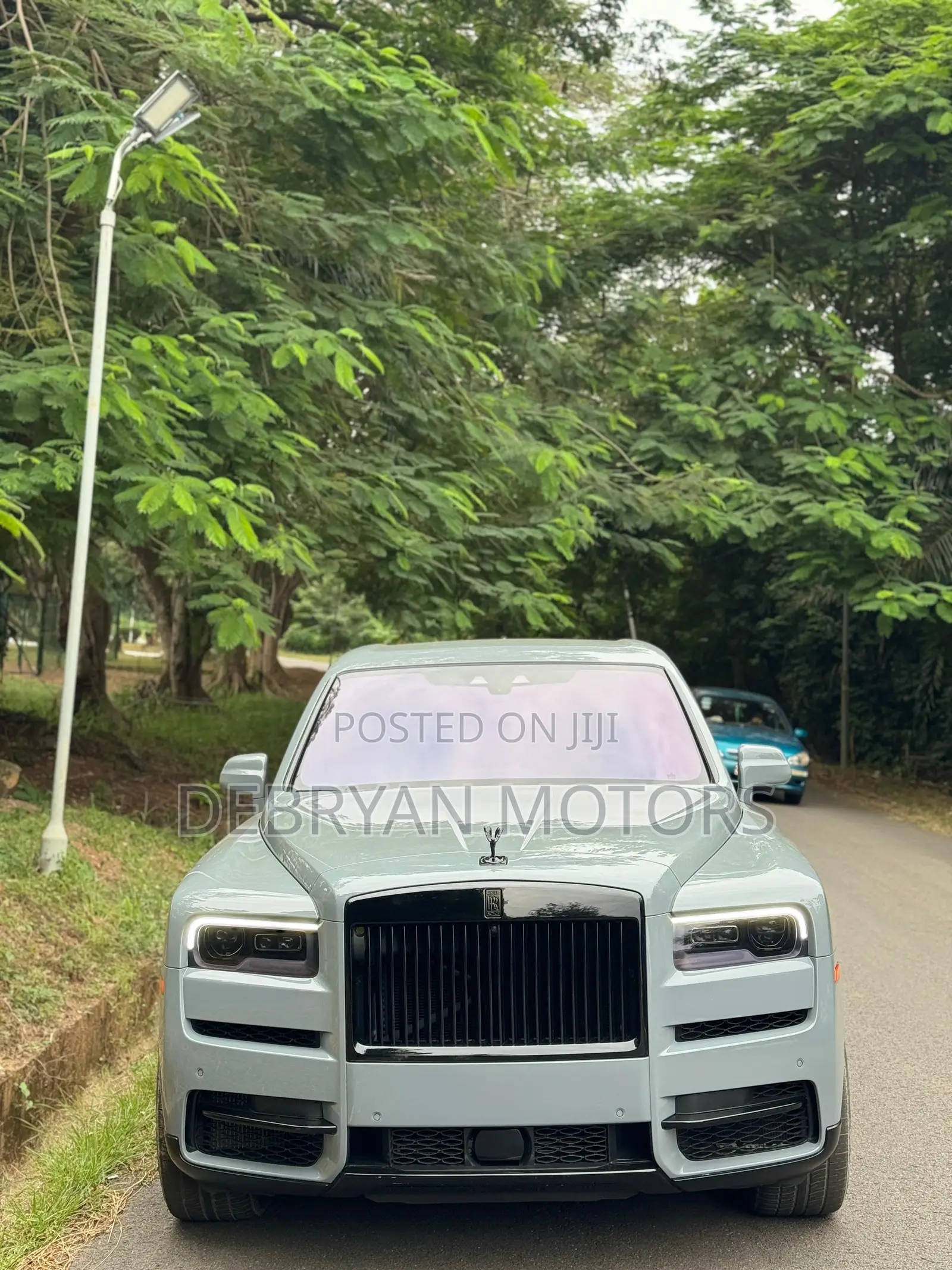 Rolls-Royce Cullinan Black Badge 2022 Gray