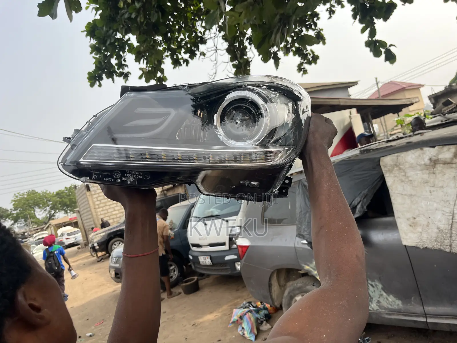 Mercedes Benz C250 Headlight
