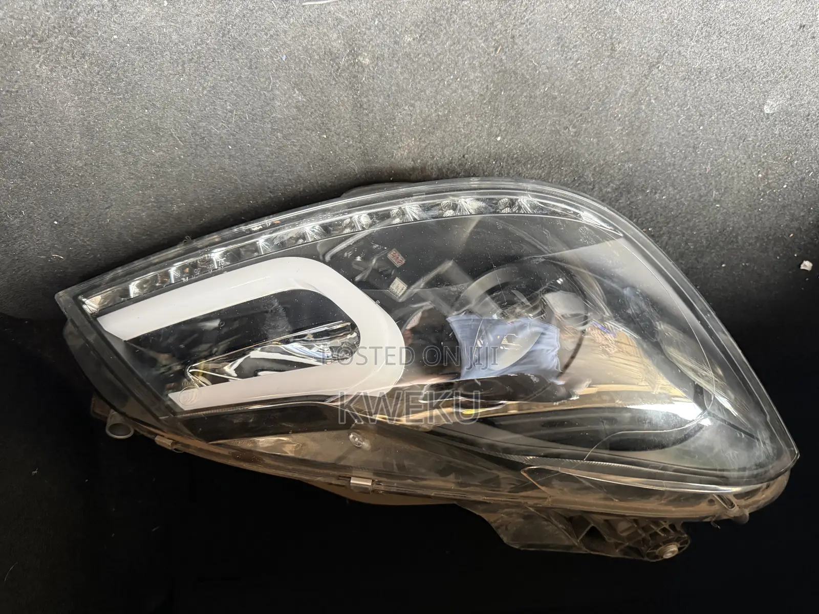 Mercedes Benz C250 Headlight