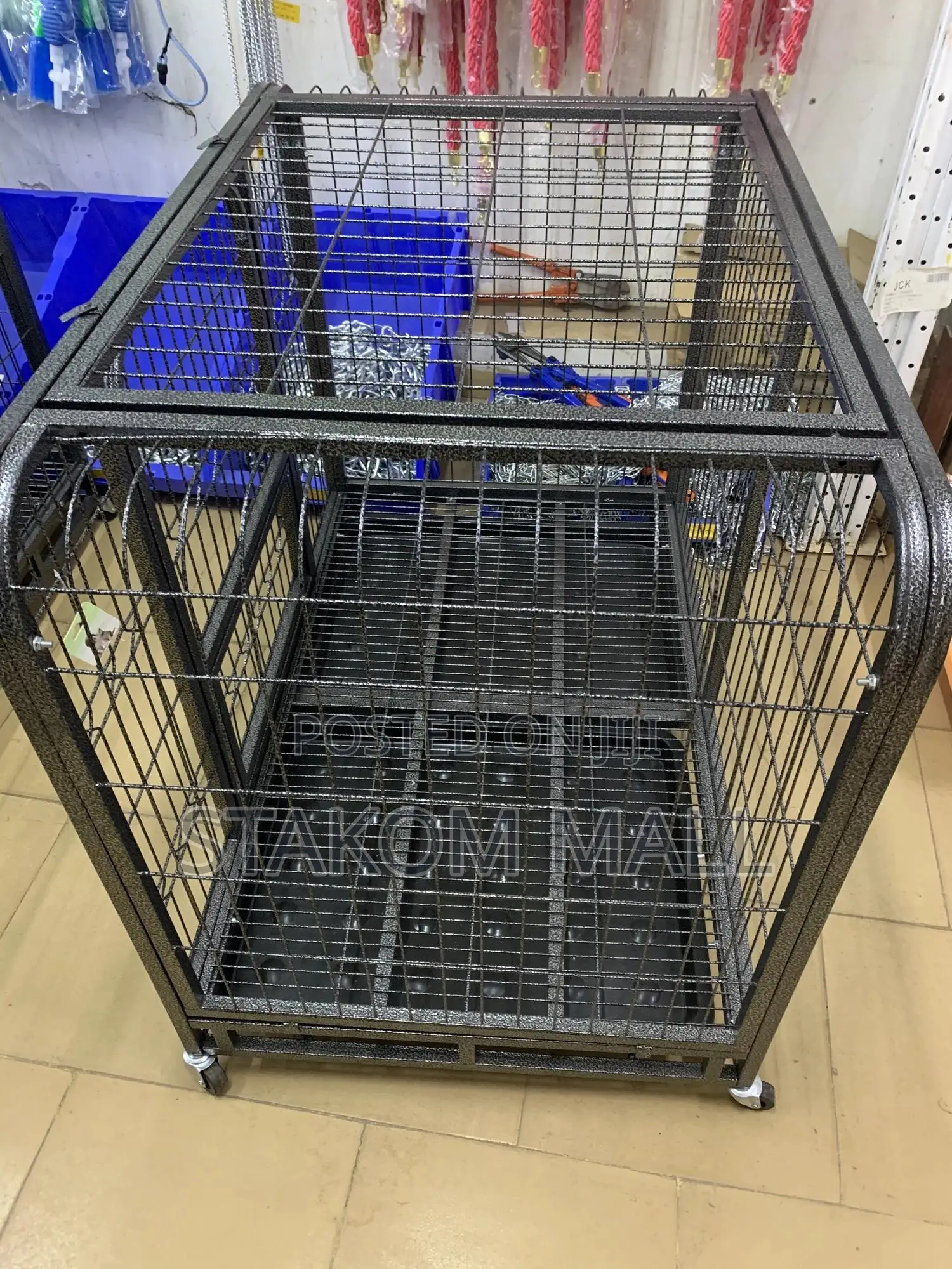 Pet / Dog Cage : 110 * 72 * 87 Cm