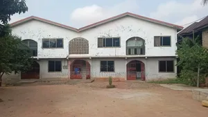 10bdrm House in Fanmilk, Ablekuma for sale