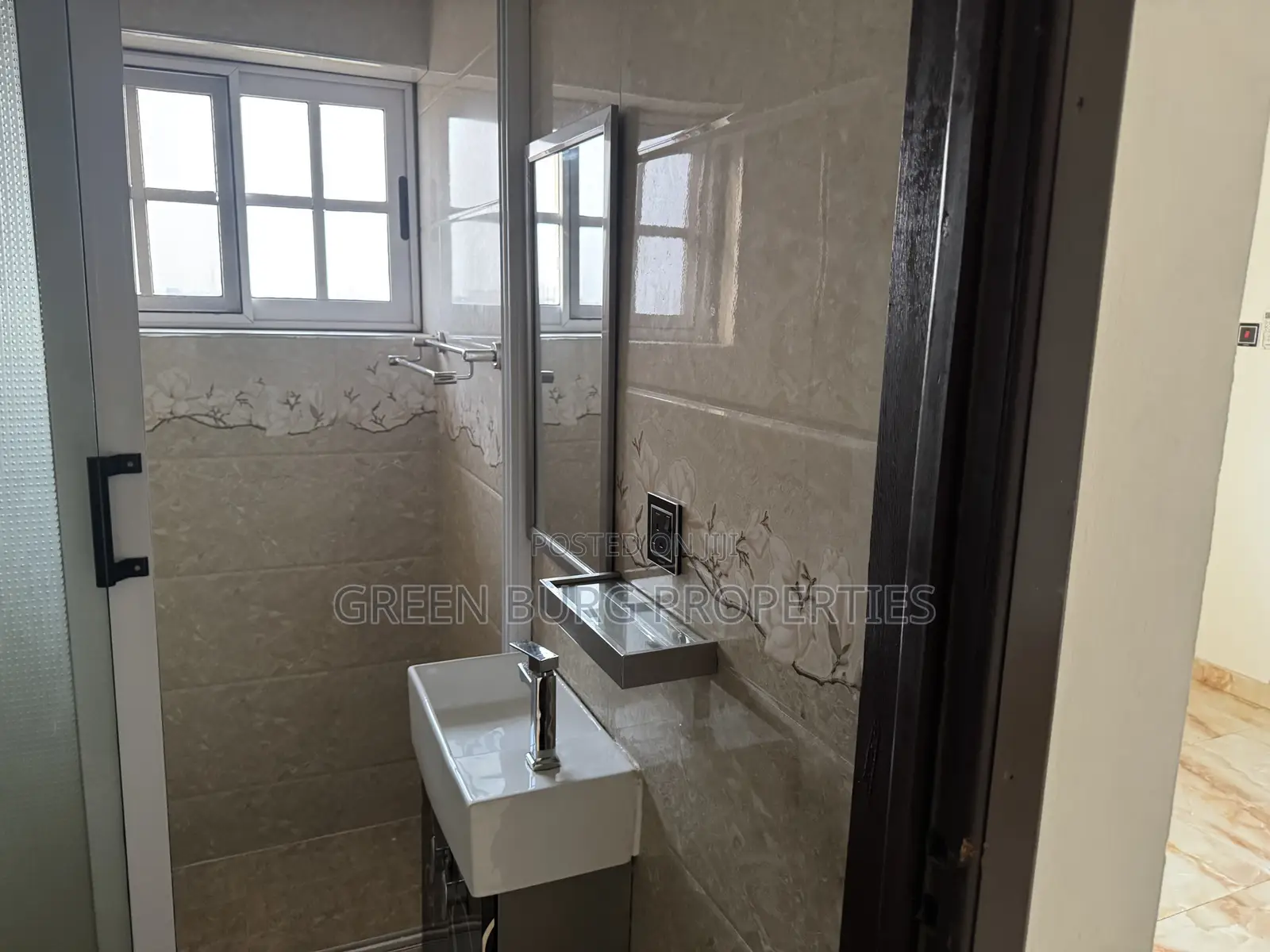 1bdrm Apartment in Green, East Legon for rent