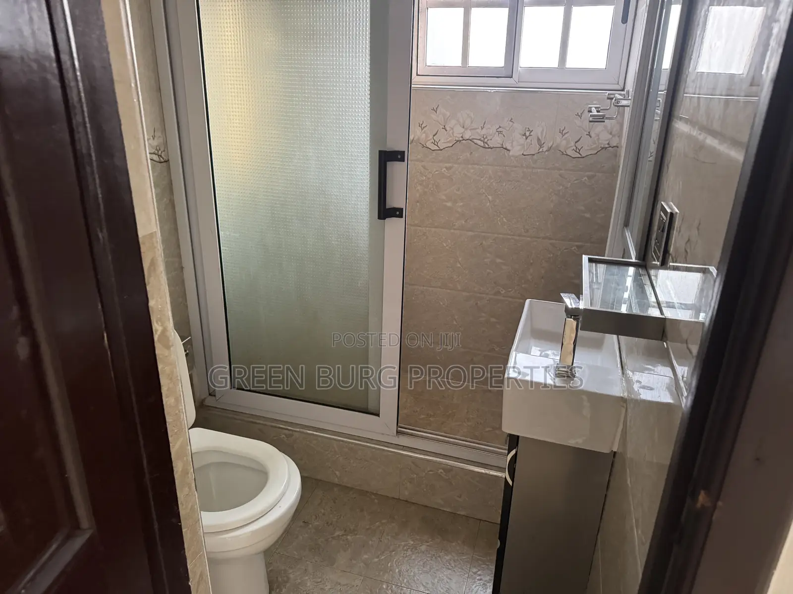 1bdrm Apartment in Green, East Legon for rent