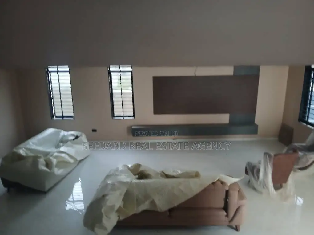 Furnished 4bdrm Duplex in East Legon for sale