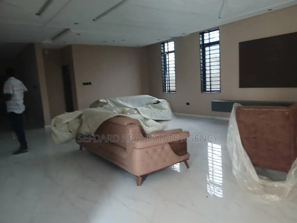 Furnished 4bdrm Duplex in East Legon for sale