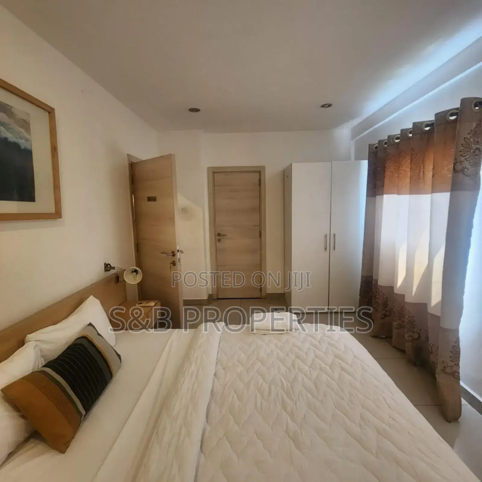 Furnished 1bdrm Apartment in The Gallery -Clifton, East Legon for rent