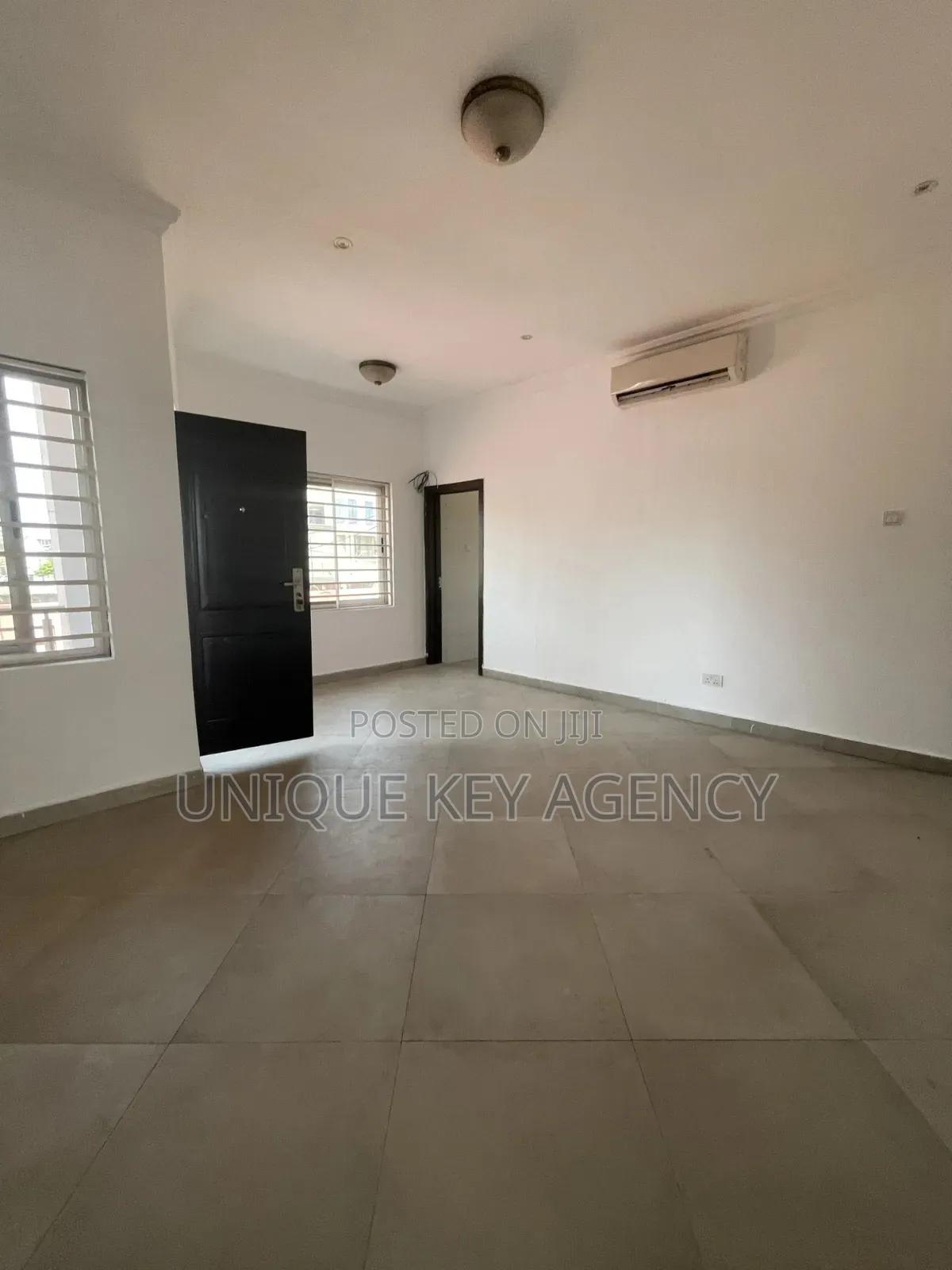 3bdrm Apartment in Unique Key Agency, Dzorwulu for rent