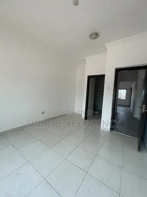 3bdrm Apartment in Unique Key Agency, Dzorwulu for rent