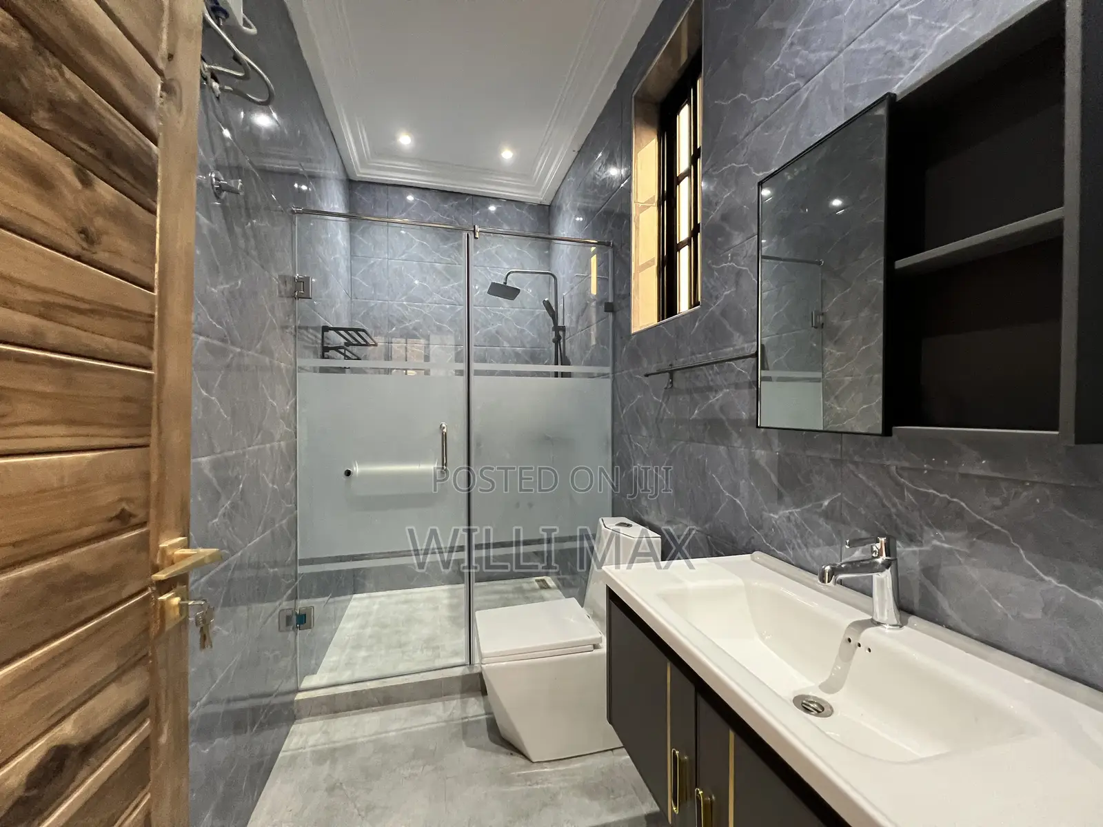 4bdrm Duplex in Amrahia for sale