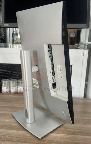 Dell Ultrasharp 24 Usb-C Hub Monitor - U2421e