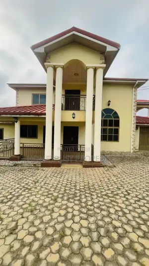 5bdrm House in Hometrust Properties, Pokuase for sale