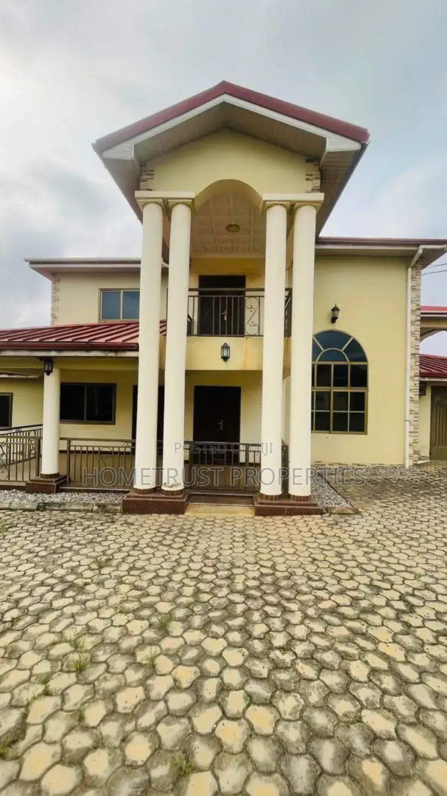 5bdrm House in Hometrust Properties, Pokuase for sale
