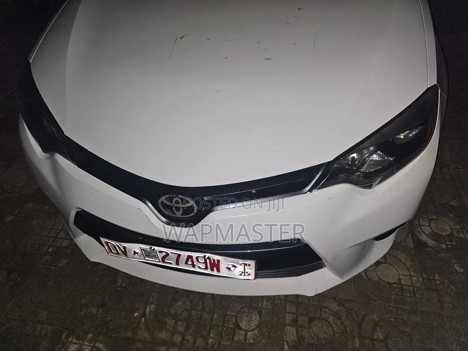 Toyota Corolla LE Premium 4dr Sedan (1.8L 4cyl CVT) 2016 White