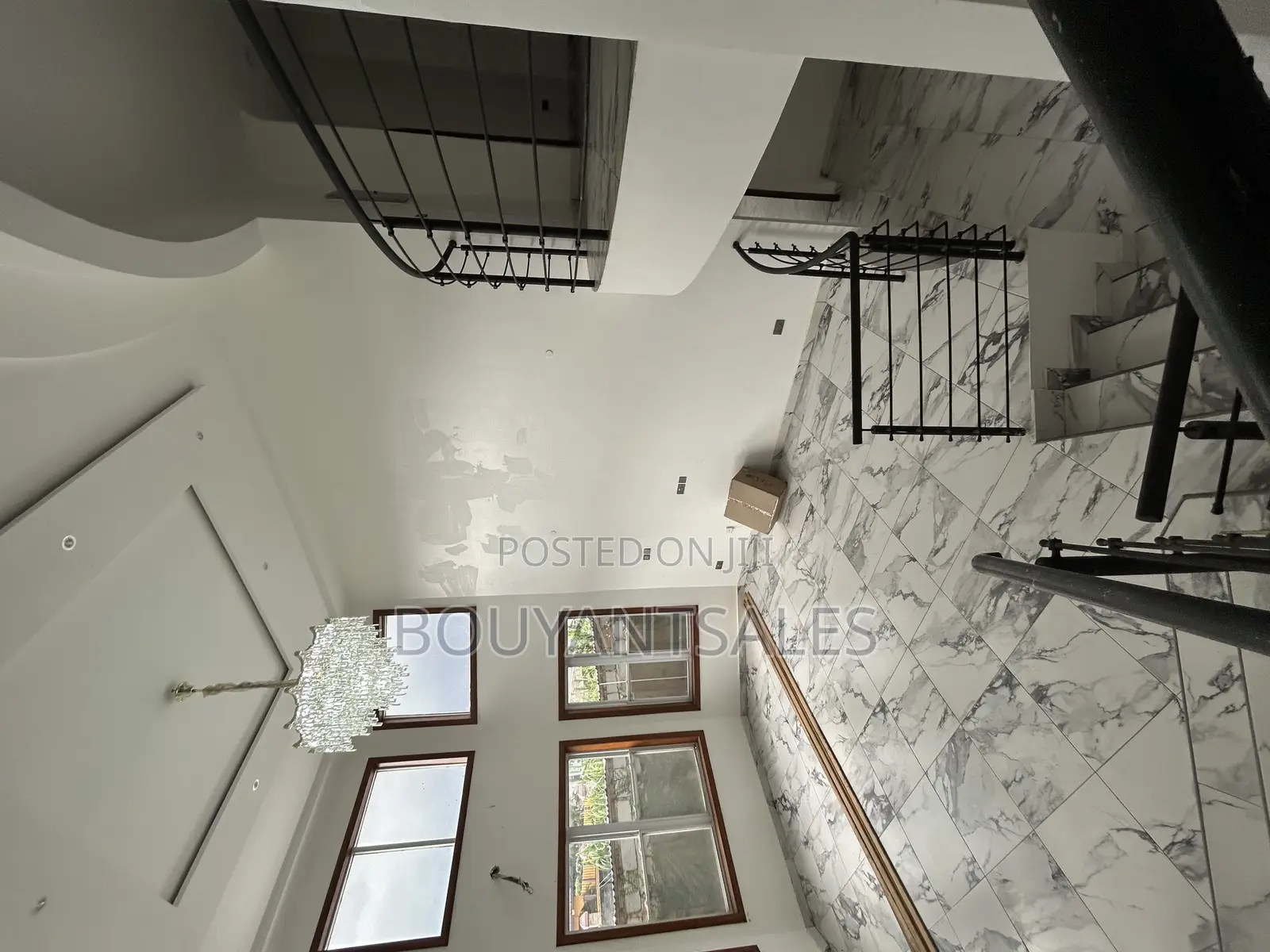 6bdrm House in East Legon for sale