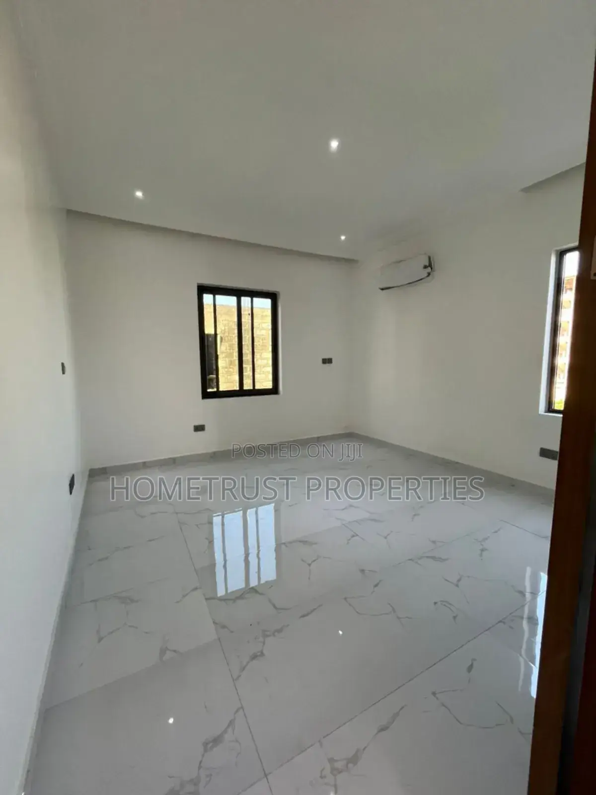 4bdrm Duplex in Hometrust Properties, East Legon for sale