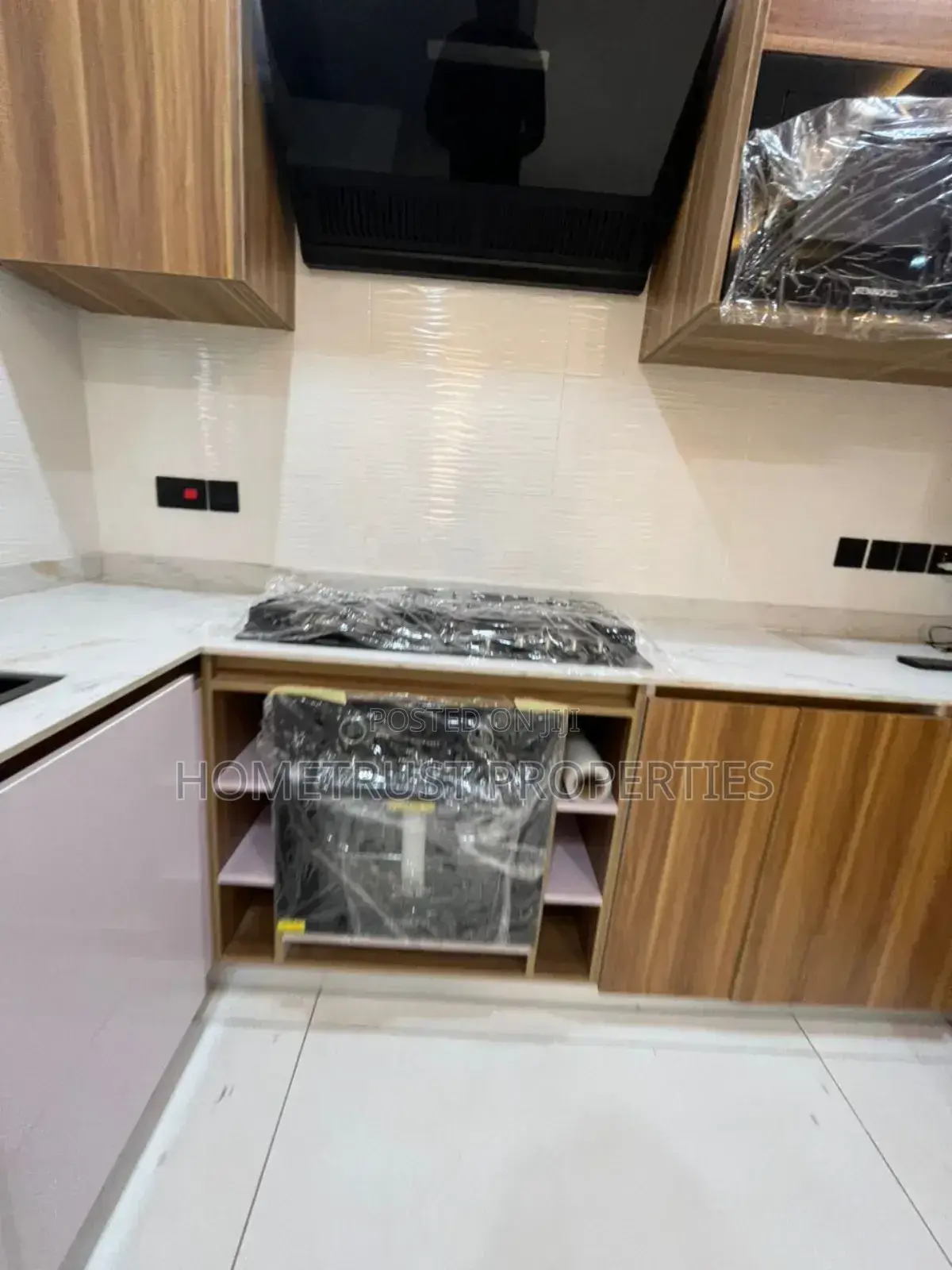 4bdrm Duplex in Hometrust Properties, East Legon for sale