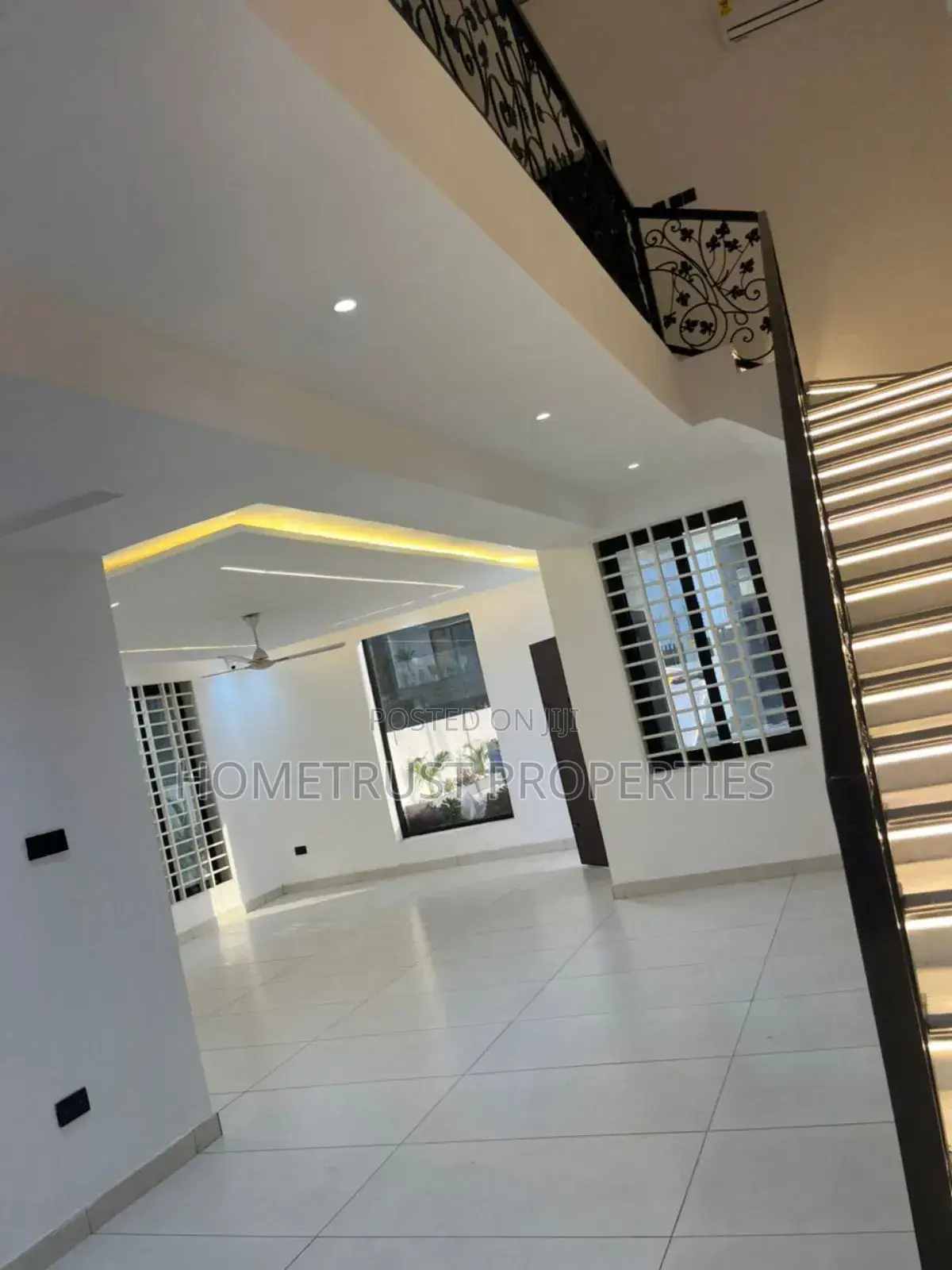 4bdrm Duplex in Hometrust Properties, East Legon for sale