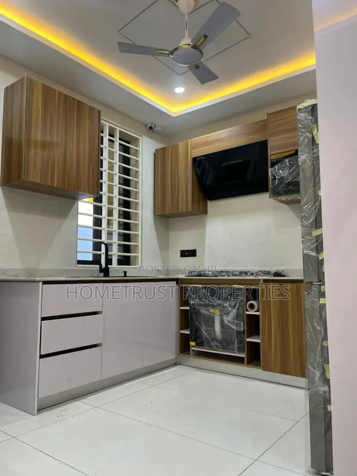 4bdrm Duplex in Hometrust Properties, East Legon for sale
