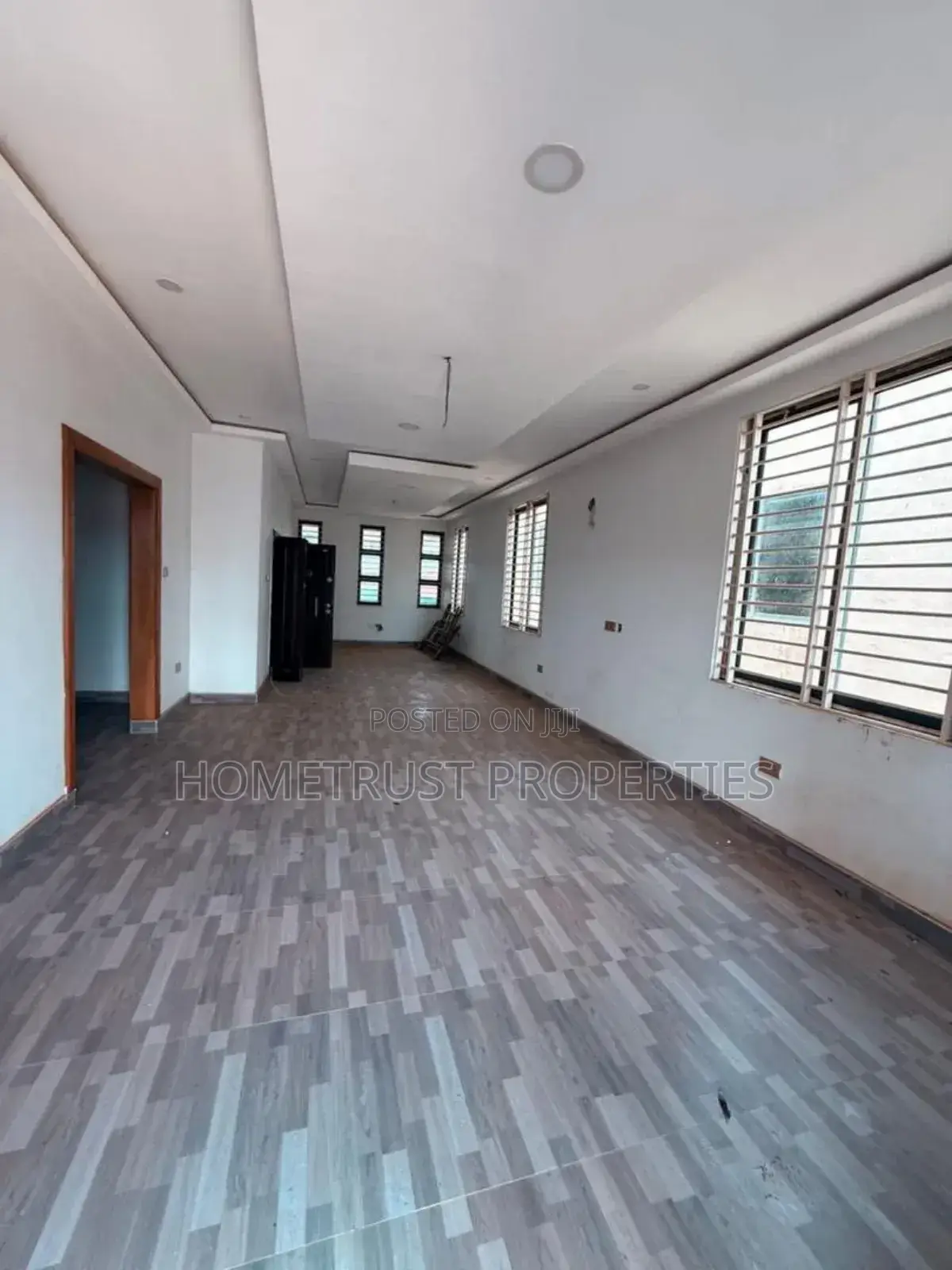 5bdrm Duplex in Hometrust, East Legon for sale