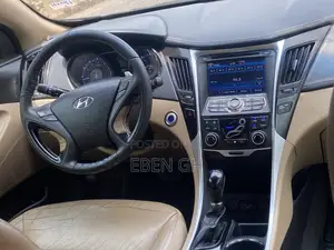 Hyundai Sonata Limited 2.0T Sedan (2.0L 4cyl 6A) 2013 Black