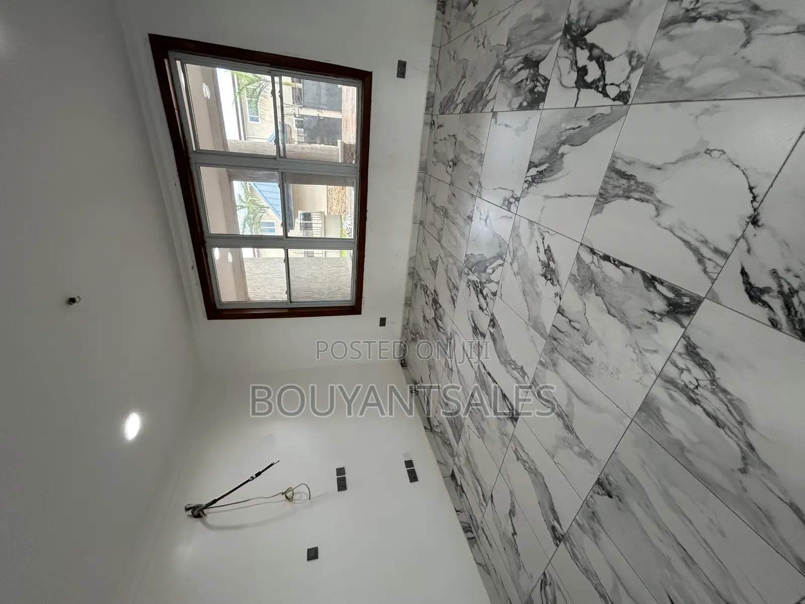 6bdrm House in East Legon for sale