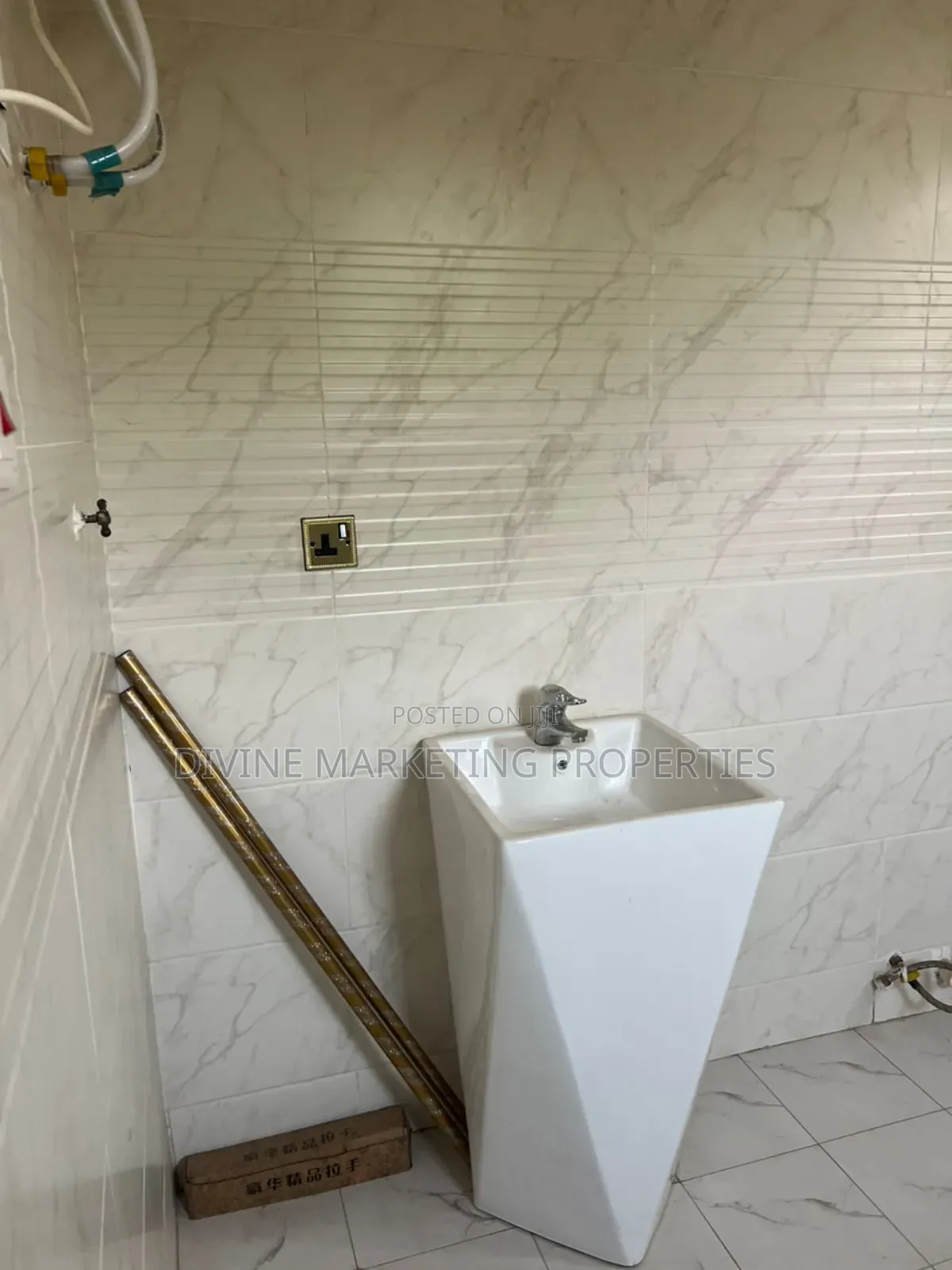 4bdrm House in Gavel Junction Area, Gbawe for sale