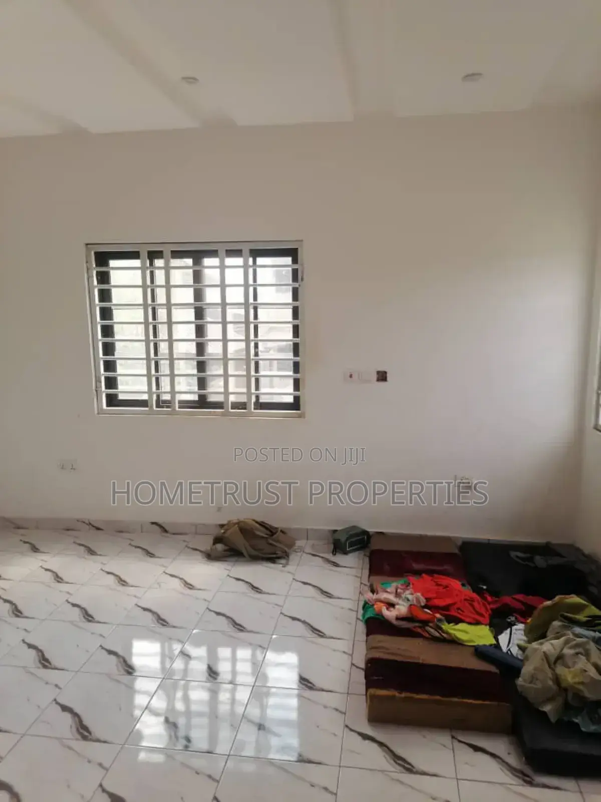 4bdrm Duplex in Hometrust Properties, Amasaman for sale