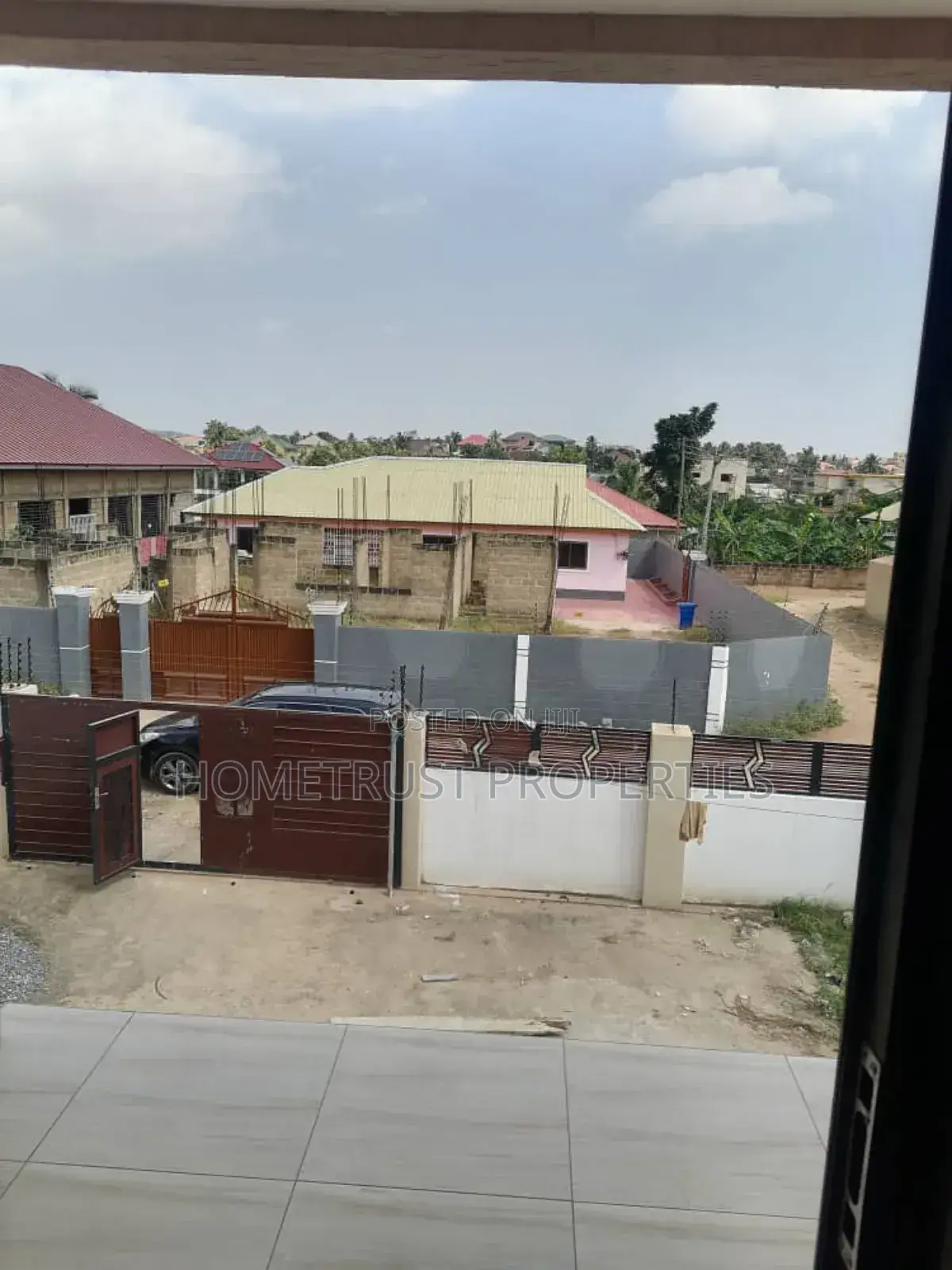 4bdrm Duplex in Hometrust Properties, Amasaman for sale