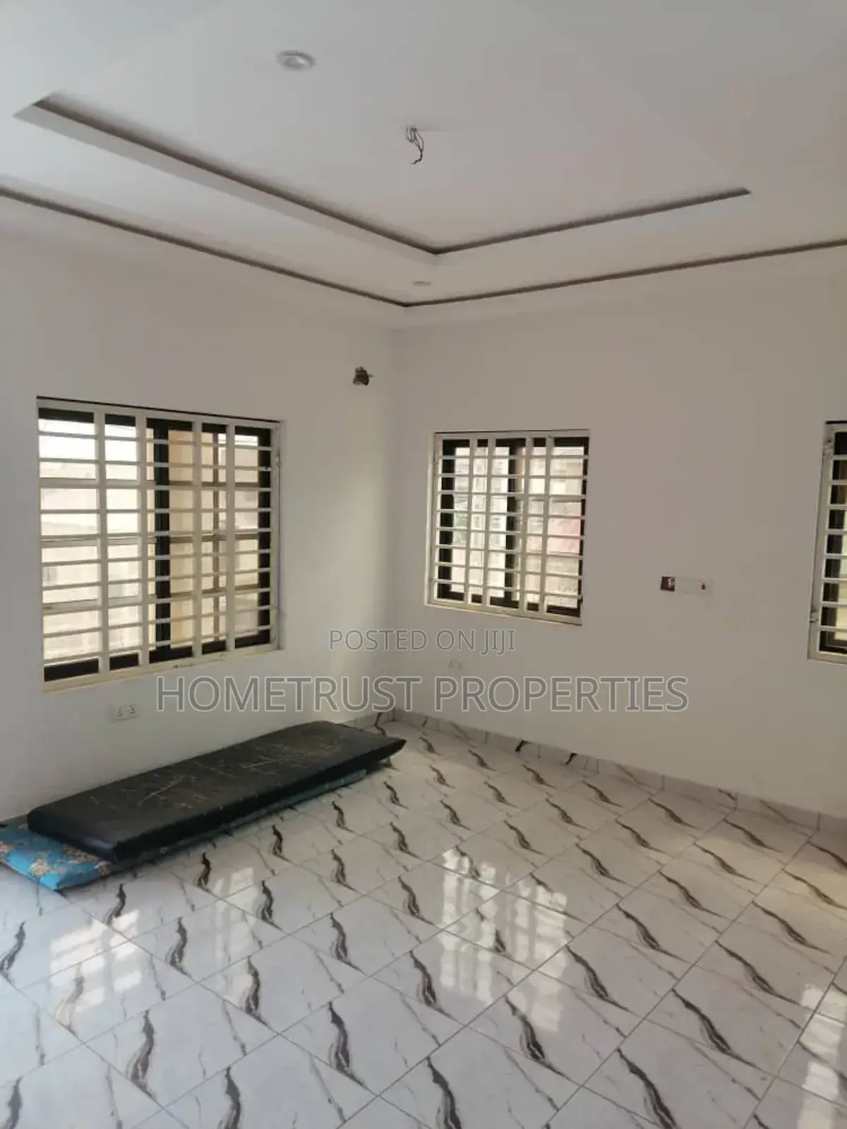 4bdrm Duplex in Hometrust Properties, Amasaman for sale
