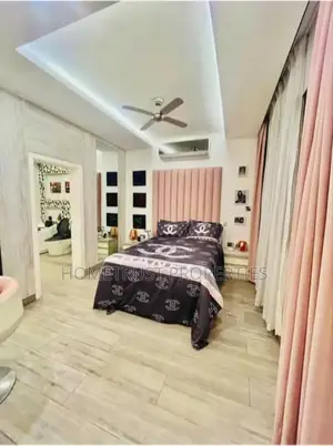6bdrm Mansion in Hometrust Properties, Labone for sale
