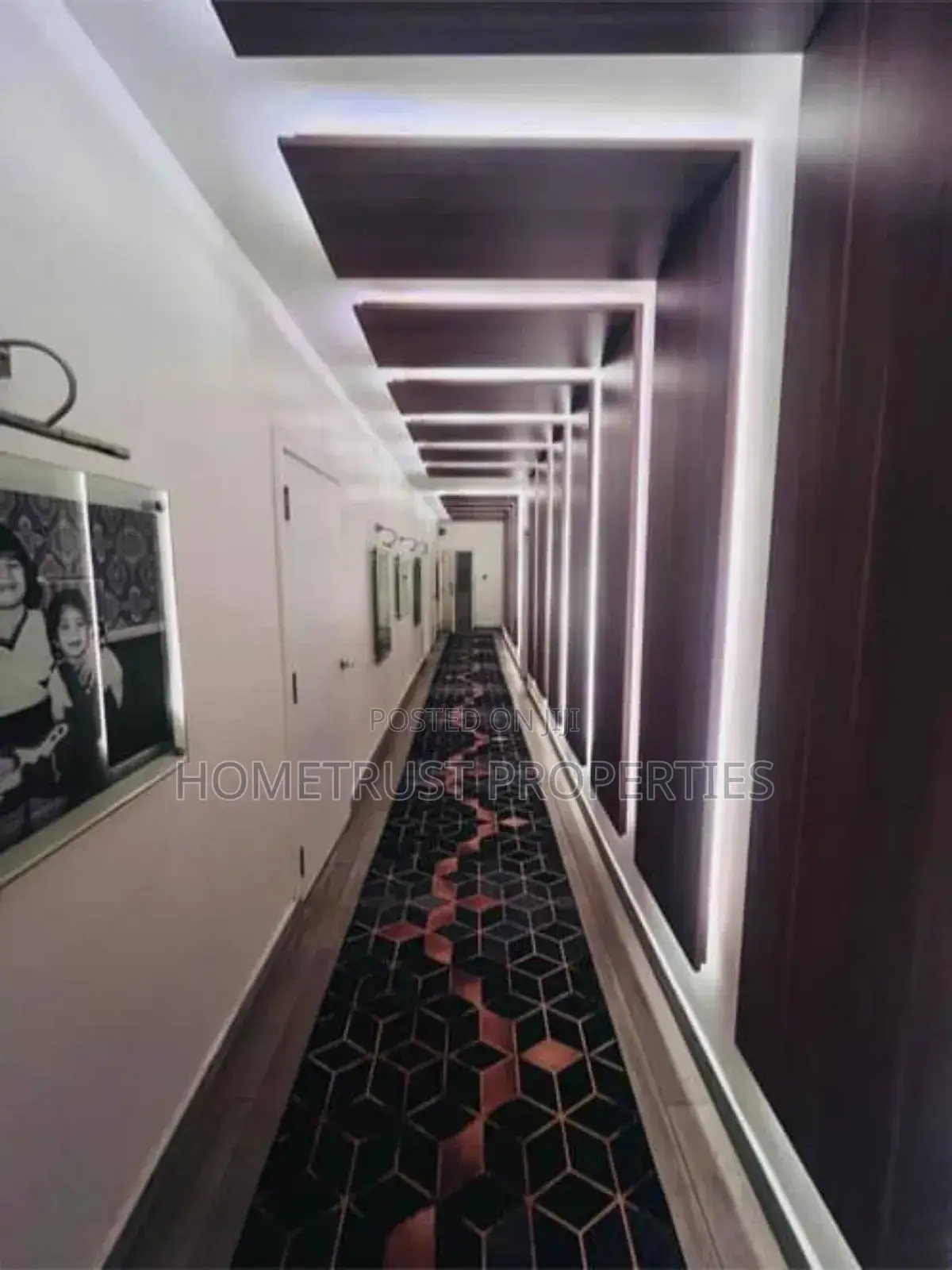 6bdrm Mansion in Hometrust Properties, Labone for sale