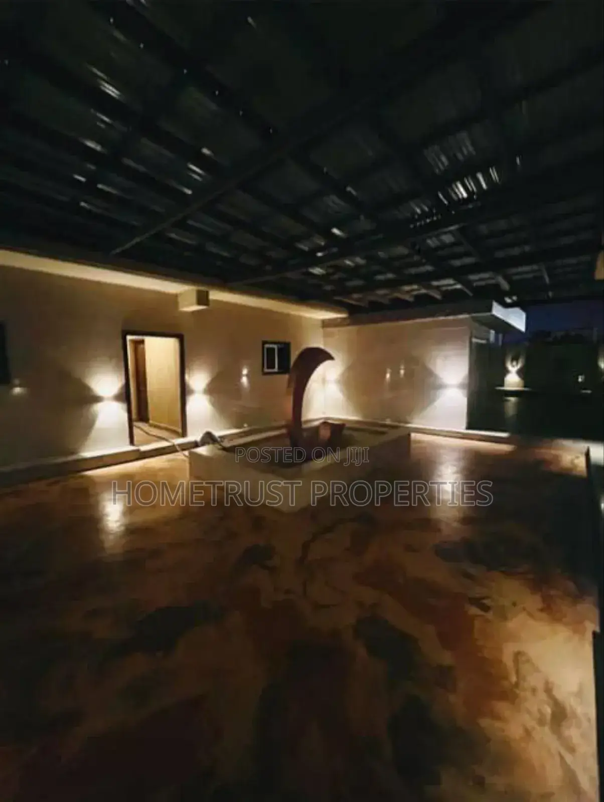 6bdrm Mansion in Hometrust Properties, Labone for sale