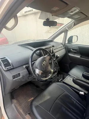 Toyota Voxy 2010 White