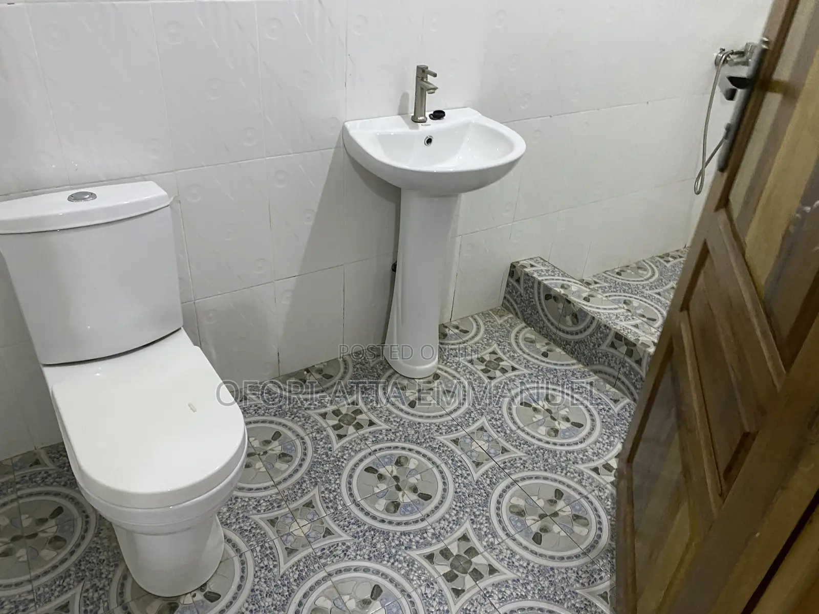 4bdrm House in Amasaman Market, Pokuase for rent