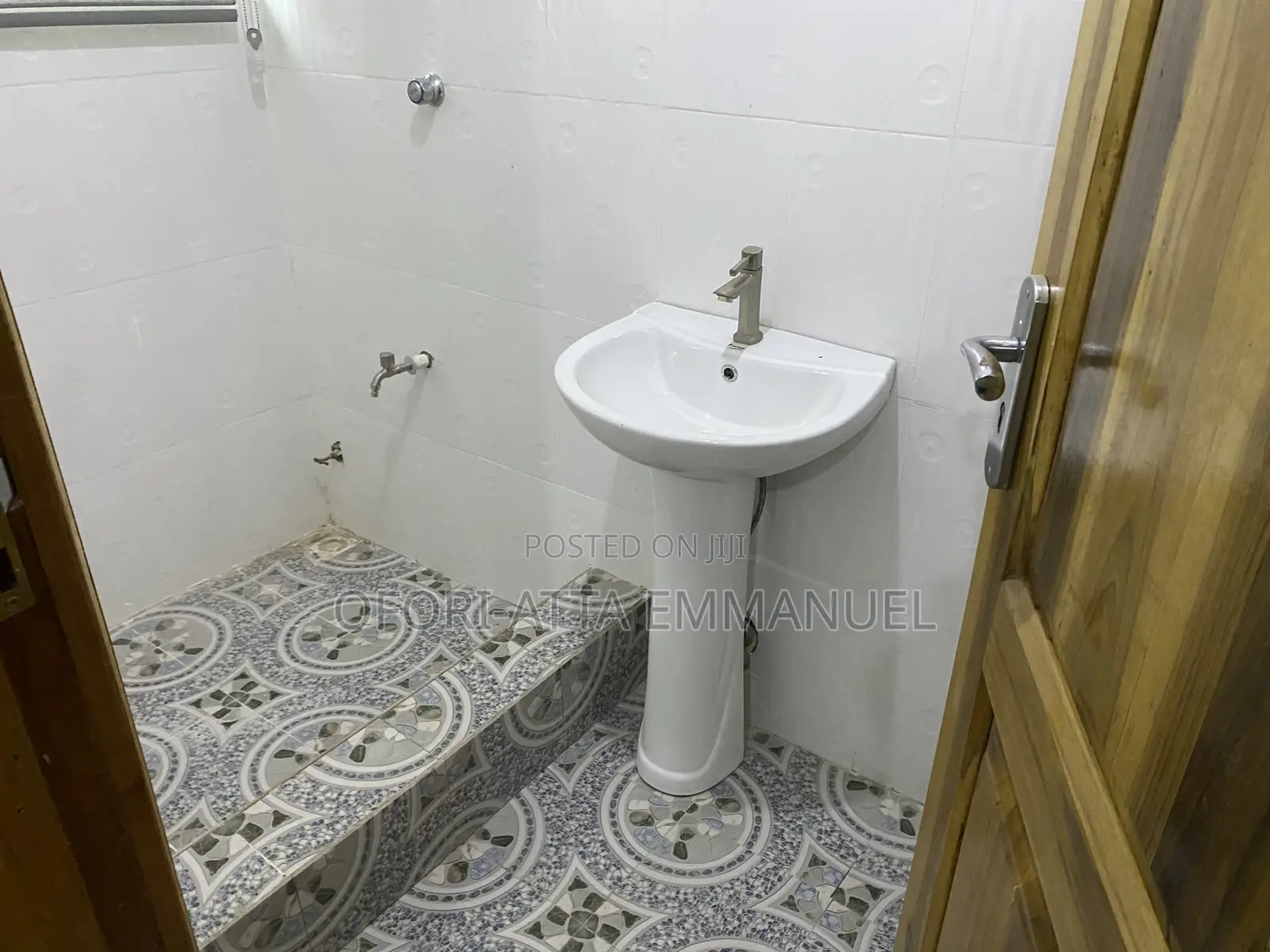 4bdrm House in Amasaman Market, Pokuase for rent