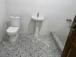 4bdrm House in Amasaman Market, Pokuase for rent