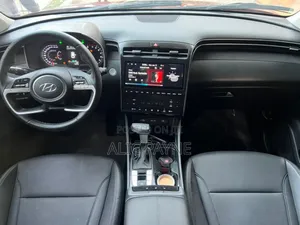 Hyundai Tucson Limited 2024 Red