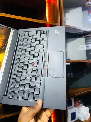 Laptop Lenovo ThinkPad E14 Gen 3 8GB AMD Ryzen 5 SSD 256GB