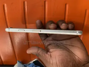 Apple iPhone 6 16 GB Gray