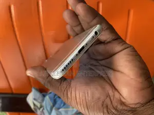 Apple iPhone 6 16 GB Gray