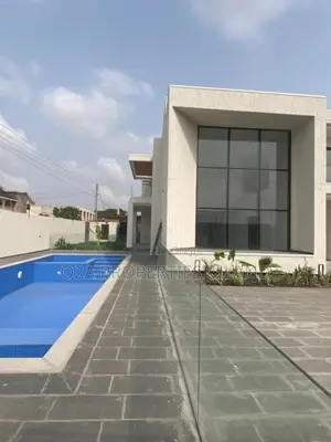 5bdrm House in Adjiringanor, Ability for sale