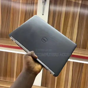 Laptop Dell Latitude E7270 8GB Intel Core i5 SSD 256GB