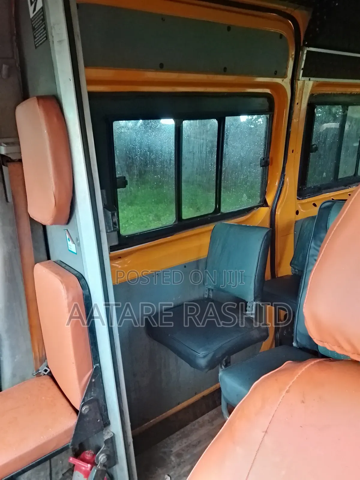 Mercedes-Benz Sprinter 2012 Orange