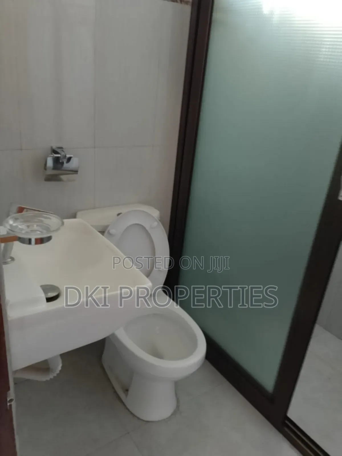 Furnished 5bdrm House in Dki Properties, Appolonia City for rent