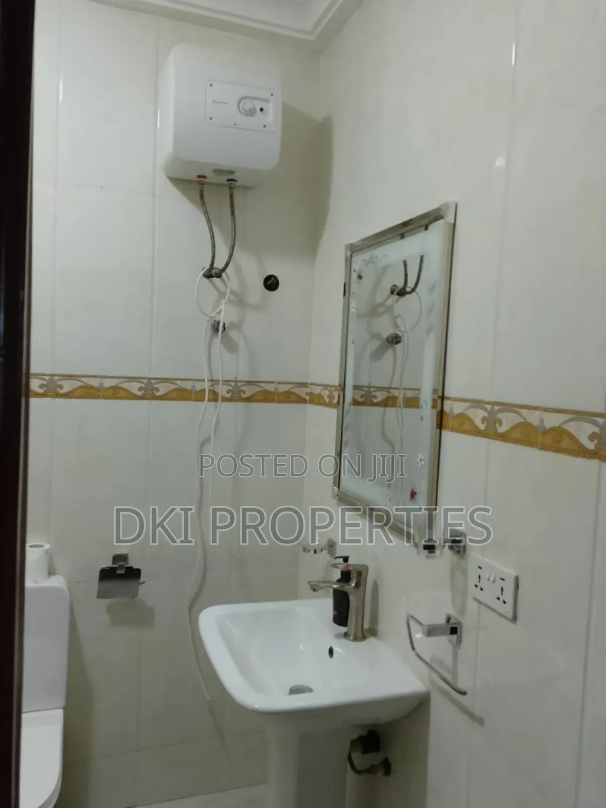 Furnished 5bdrm House in Dki Properties, Appolonia City for rent
