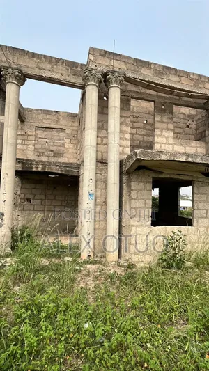 6bdrm House in Alex Otuo Properties, Kumasi Metropolitan for sale