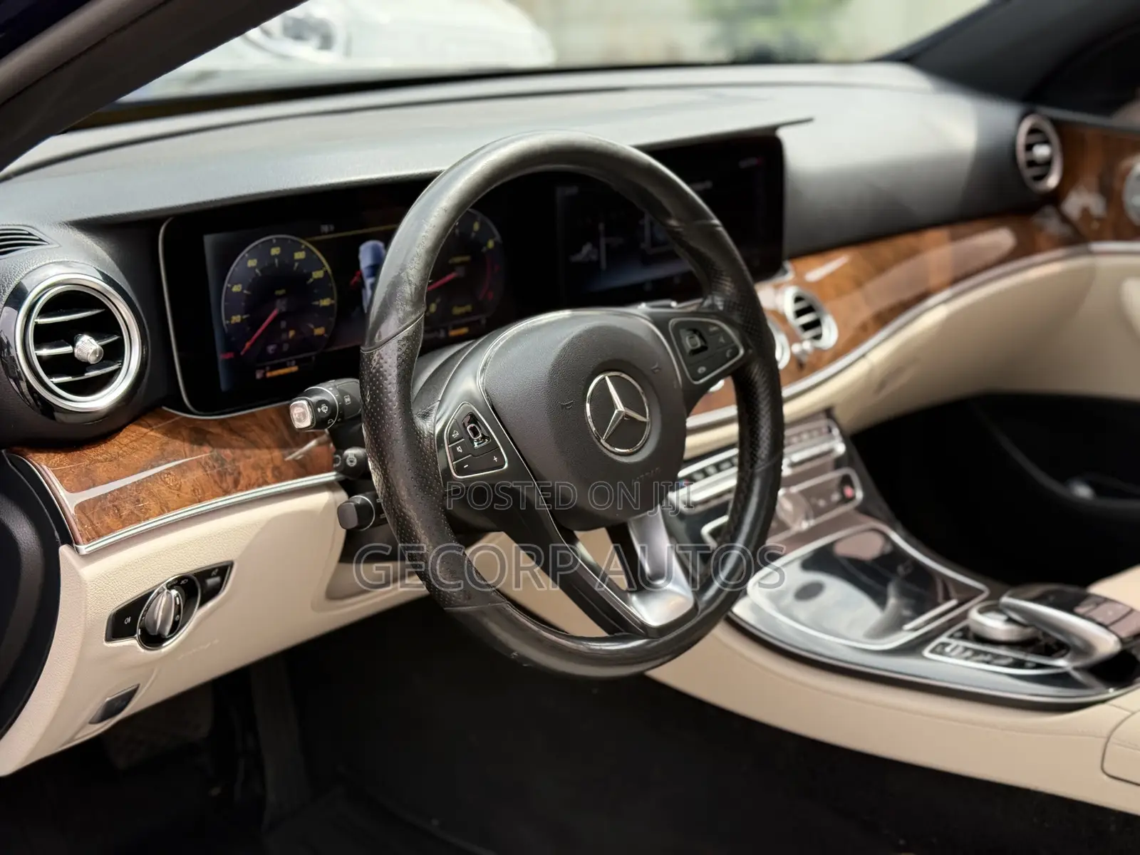 Mercedes-Benz E300 2018 Blue