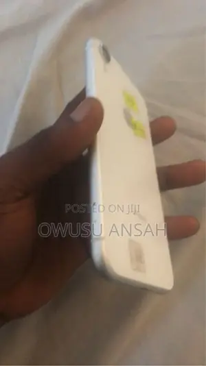 Apple iPhone XR 128 GB White
