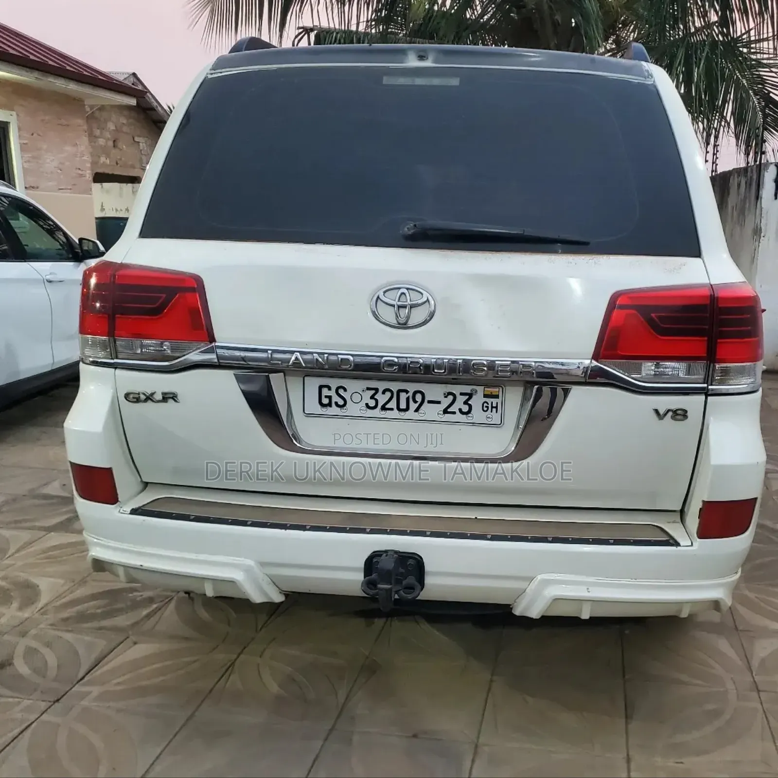 Toyota Land Cruiser 2017 White